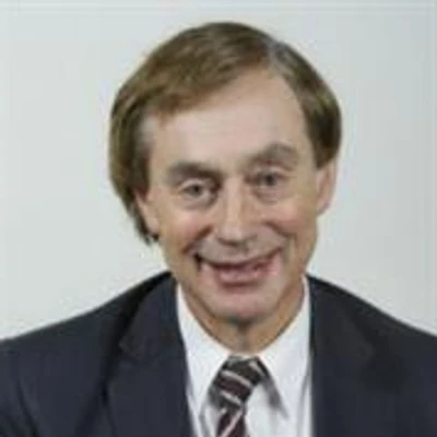 Portrait image of Dr Steven Stern